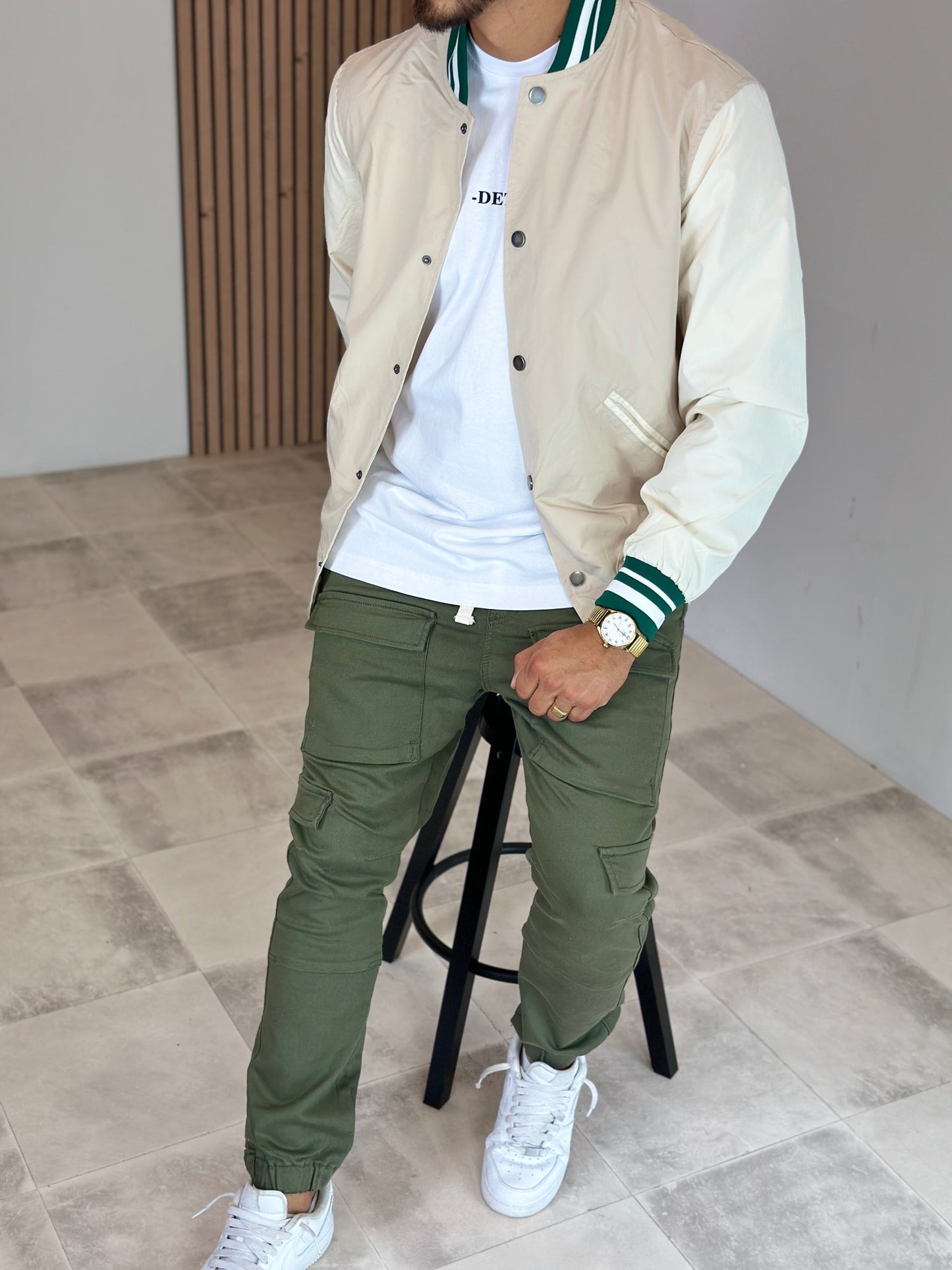 CARGO EMILIO KAKI