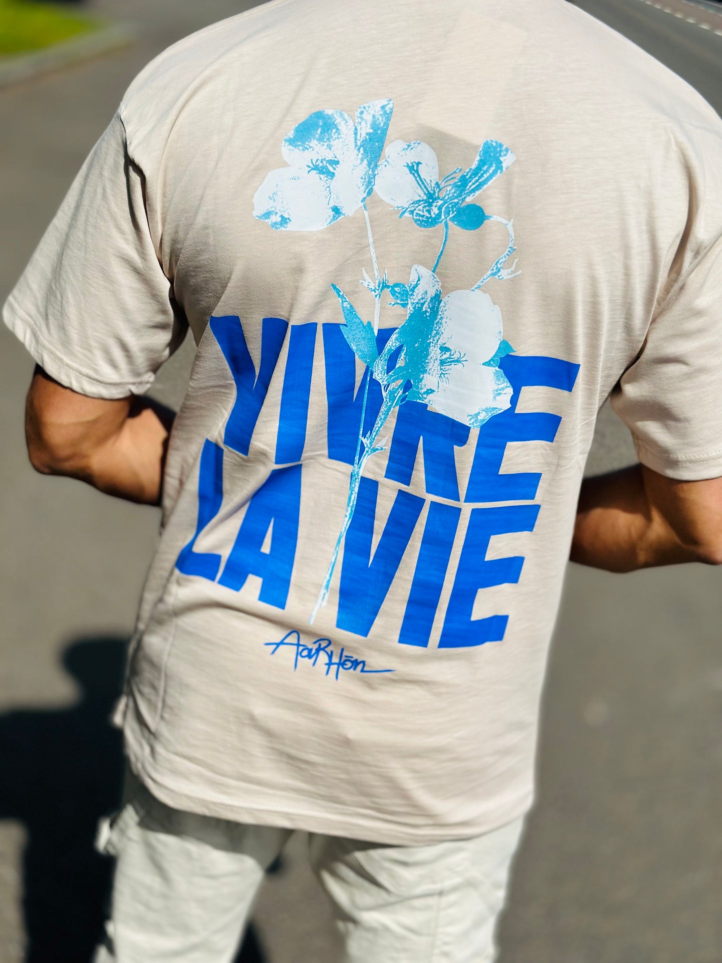 T SHIRT VIVRE LA VIE BEIGE