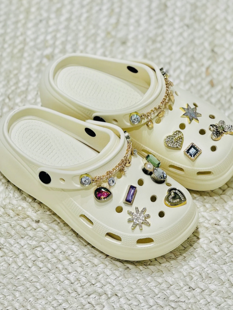CROCS BEIGE