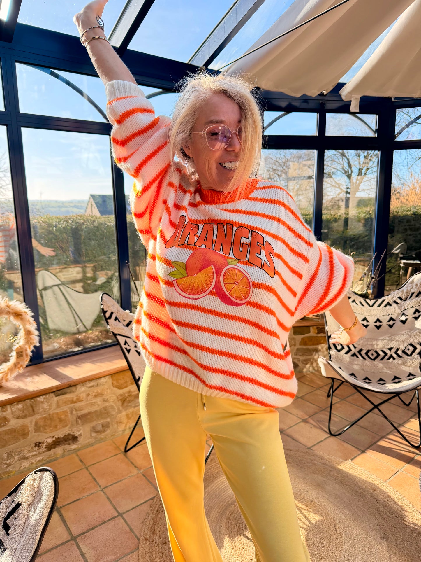 Pull "Orange" Lignes