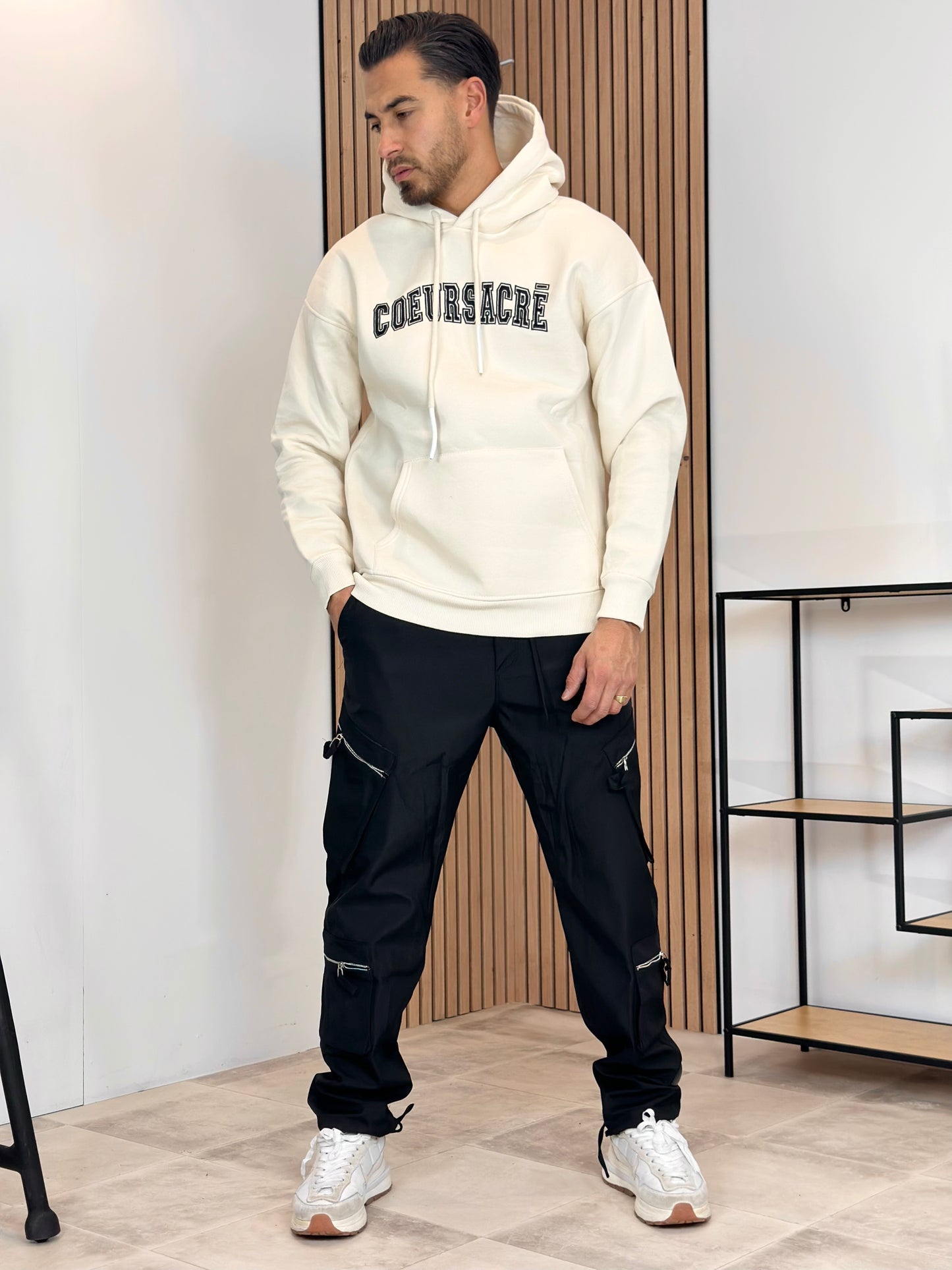 PULL À CAPUCHE COEUR SACRÉ BEIGE