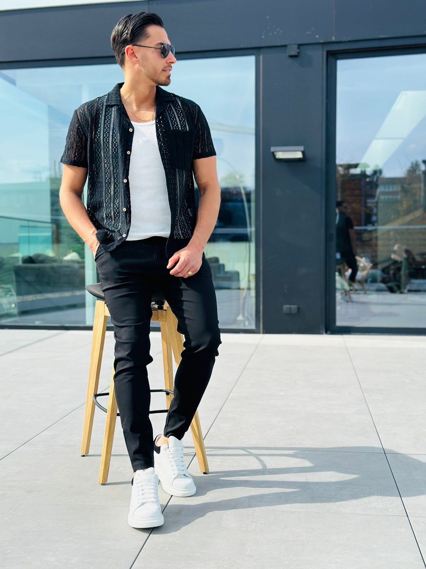 CHEMISE MANCHES COURTES NOIR