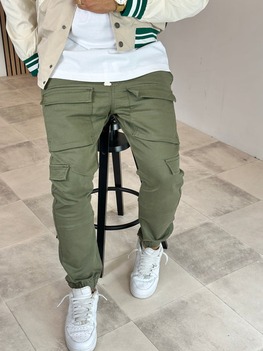 CARGO EMILIO KAKI