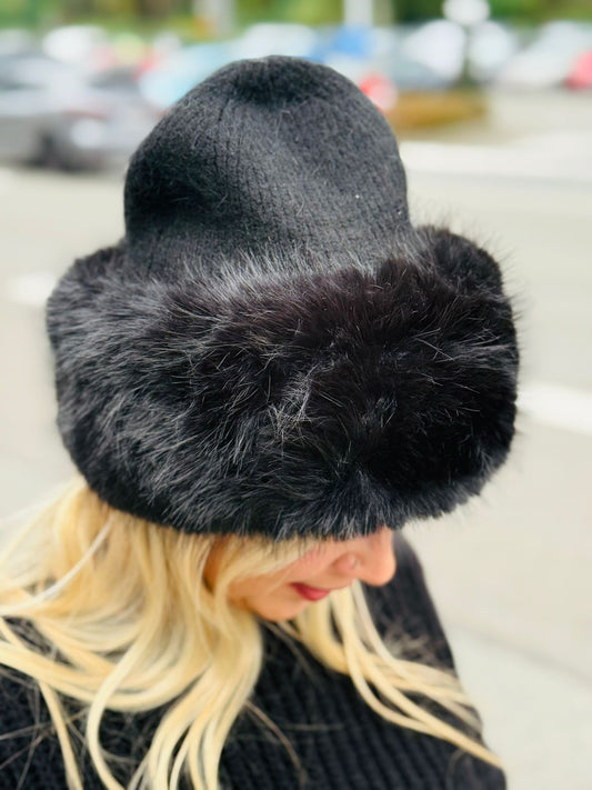 Bonnet «  FOURRURE » NOIR