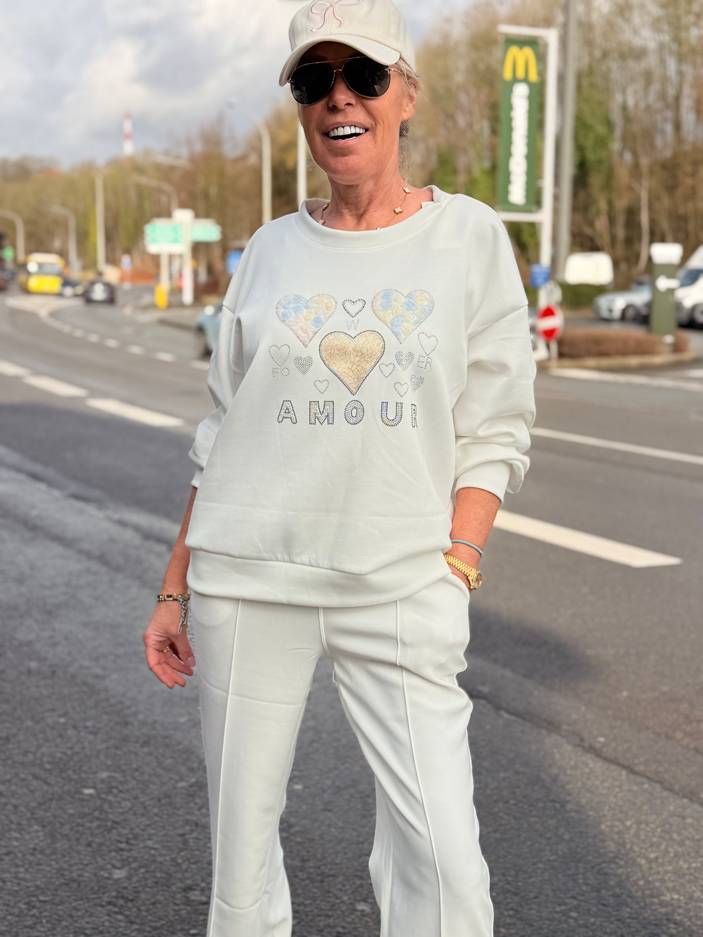 Sweat "Love" Jaune Strass