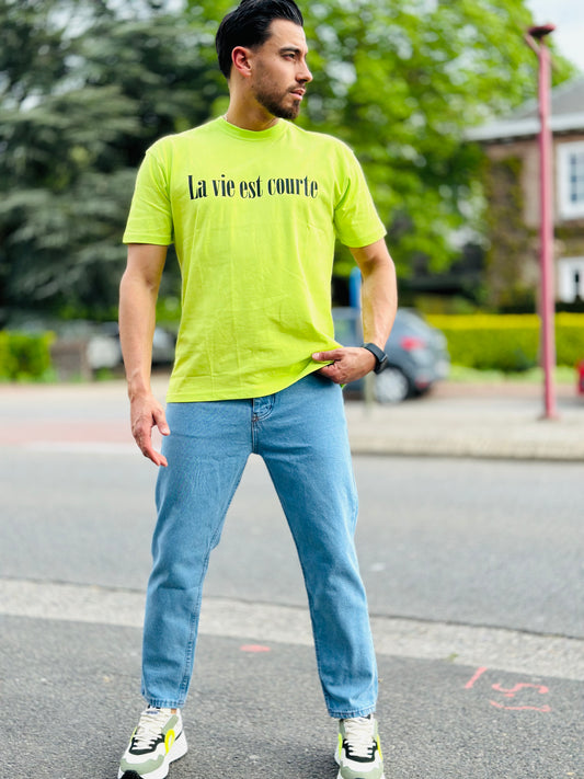 T SHIRT VERT FLUO LA VIE EST COURTE