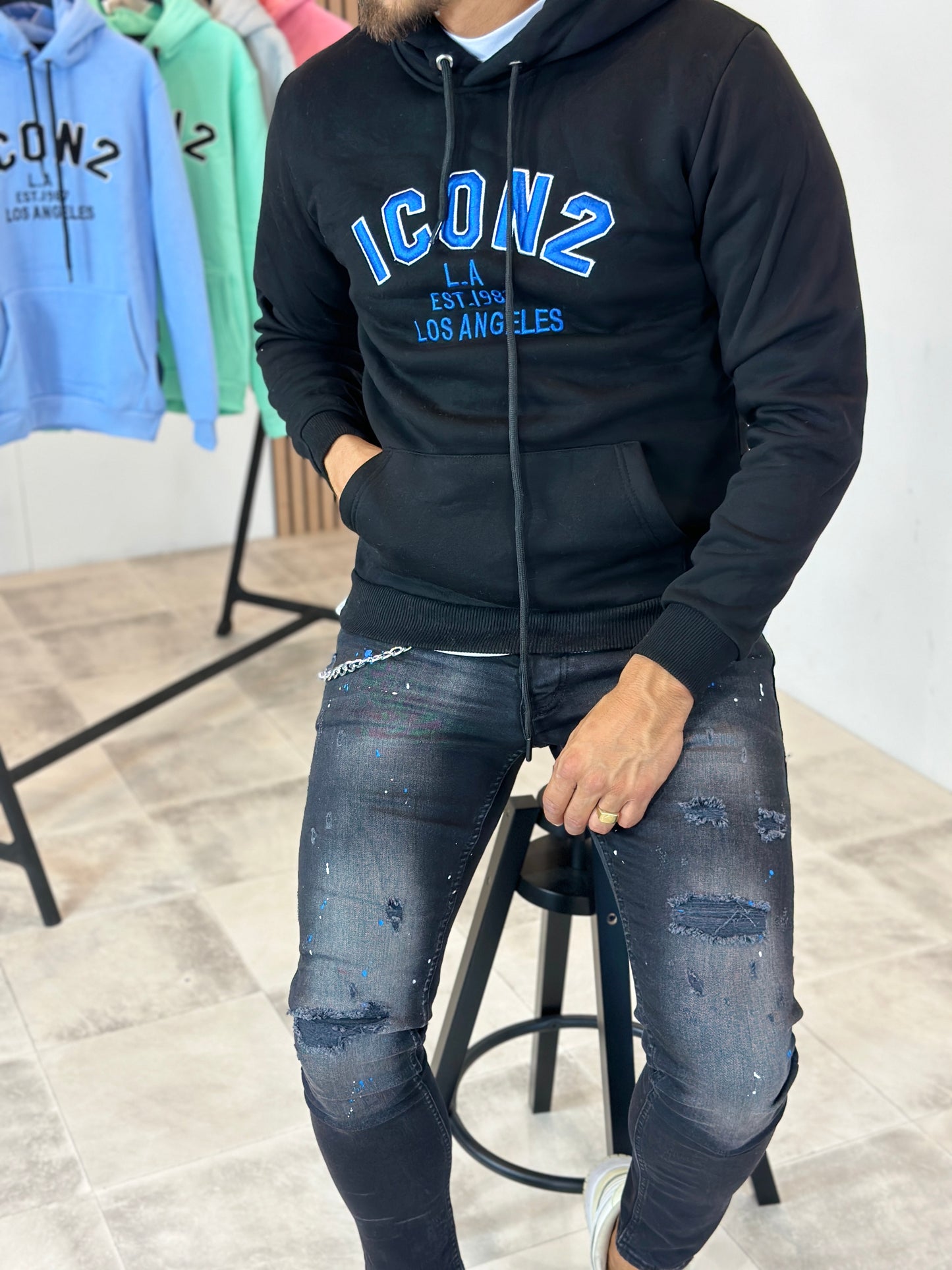 Sweat Icon Los Angeles noir
