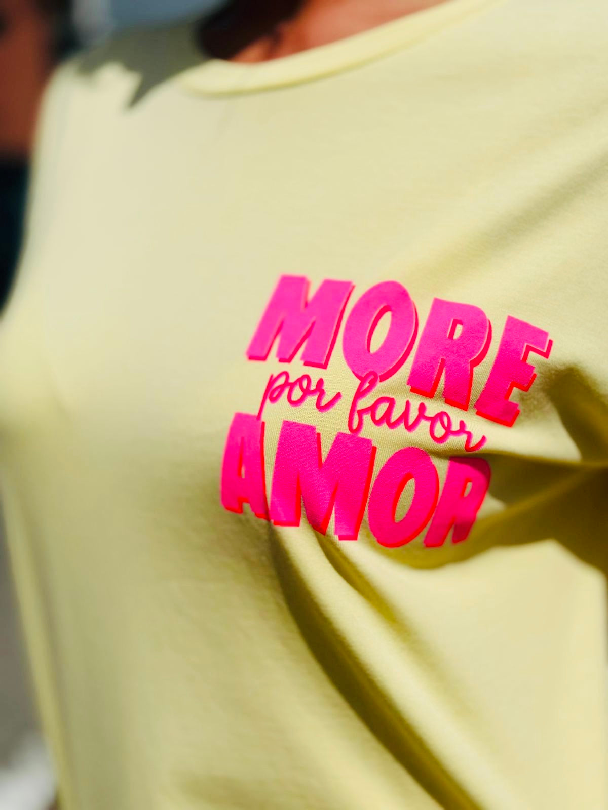Tee-shirts « AMOR » JAUNE