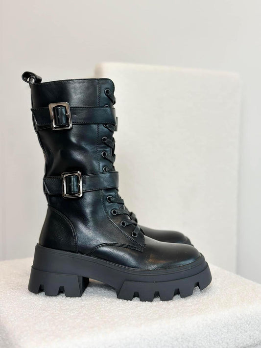 BOTTES LARA